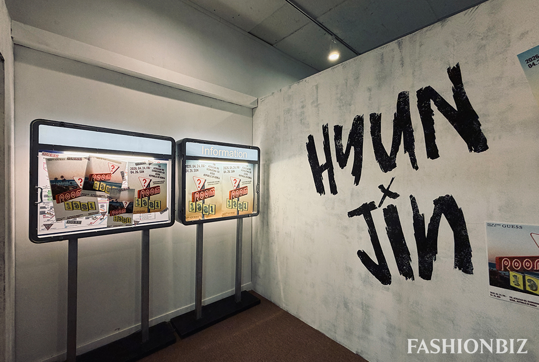 [포토] 먼저 다녀온 ‘게스 ROOM 1981’ 성수 팝업 현장 1849-Image