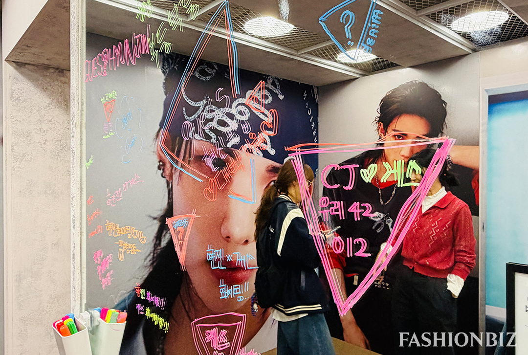 [포토] 먼저 다녀온 ‘게스 ROOM 1981’ 성수 팝업 현장 1615-Image