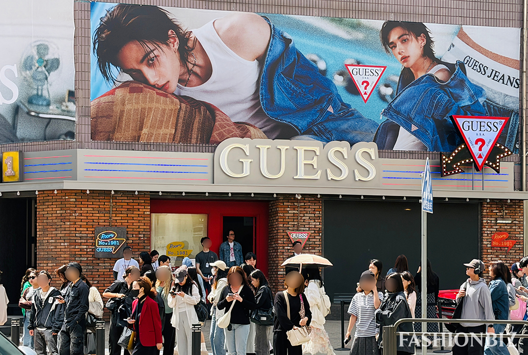 [포토] 먼저 다녀온 ‘게스 ROOM 1981’ 성수 팝업 현장 38-Image