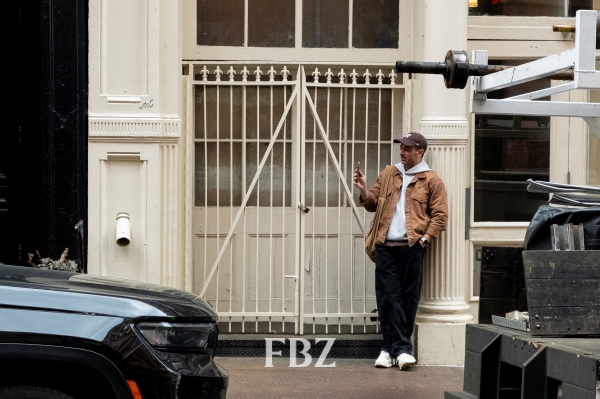 [해외리포트] 90년대 스타일로 돌아간 뉴욕··· 드라마 '러브스토리'가 미친 파장  1785-Image