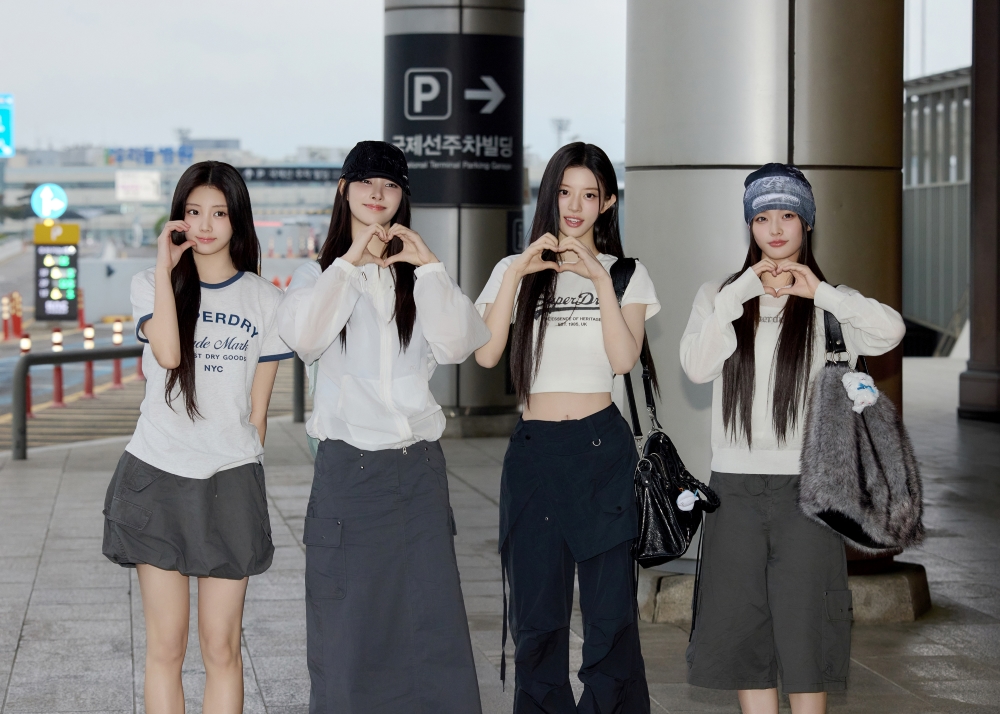 [공항패션] 아일릿, 스트리트 무드로 완성한 여름 출국길 패션 27-Image