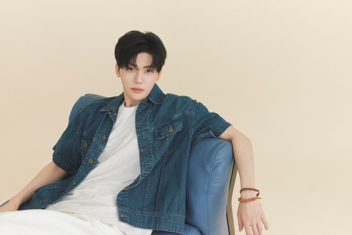 데님부터 캐주얼까지 '리 x NCT 재민' 다채로운 여름 룩북 공개 27-Image
