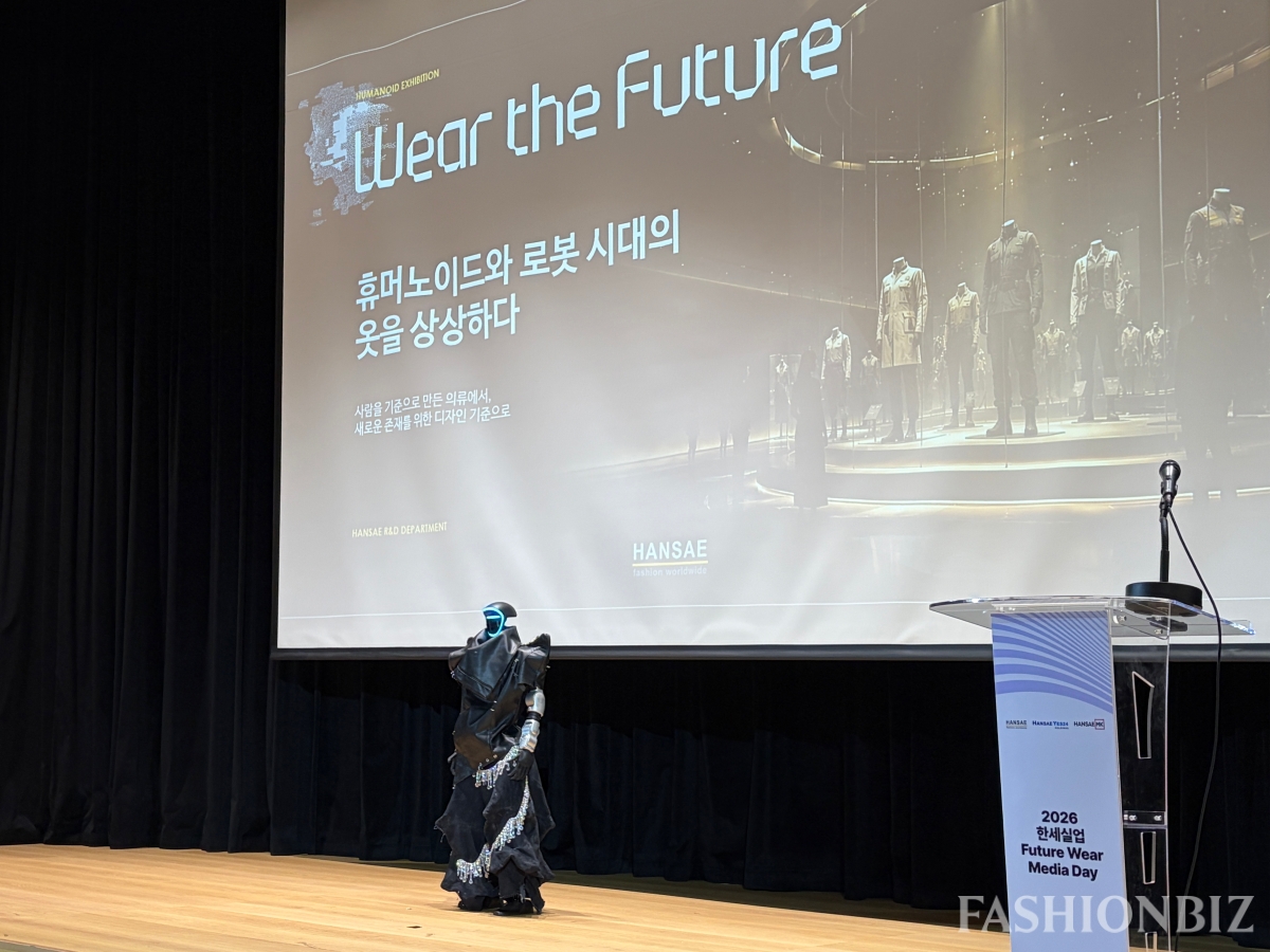 [현장] 김익환 한세실업 부회장