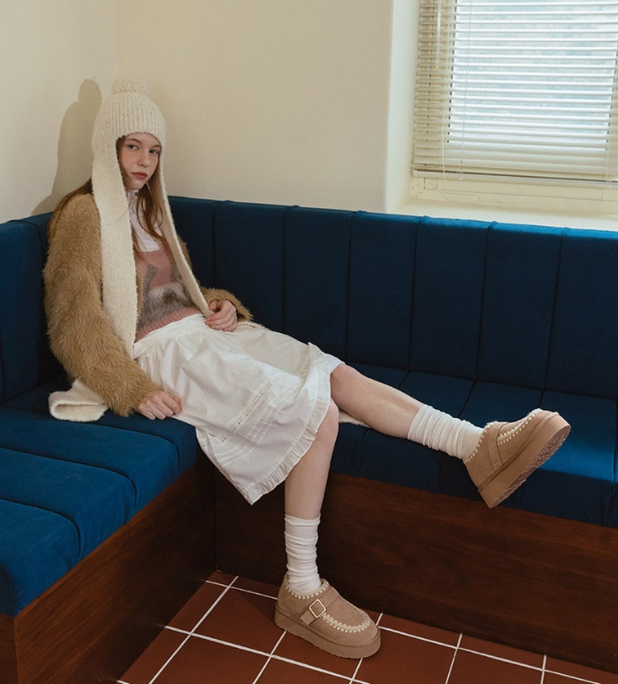 방한 슈즈로 4시간 만에 1억 매출 올린 '마크모크' 올해 200억 간다 3-Image