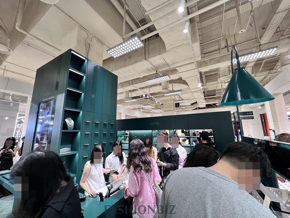 베흐트, 더현대서울 매장 오픈… 첫 워치 카테고리 선보여 1068-Image
