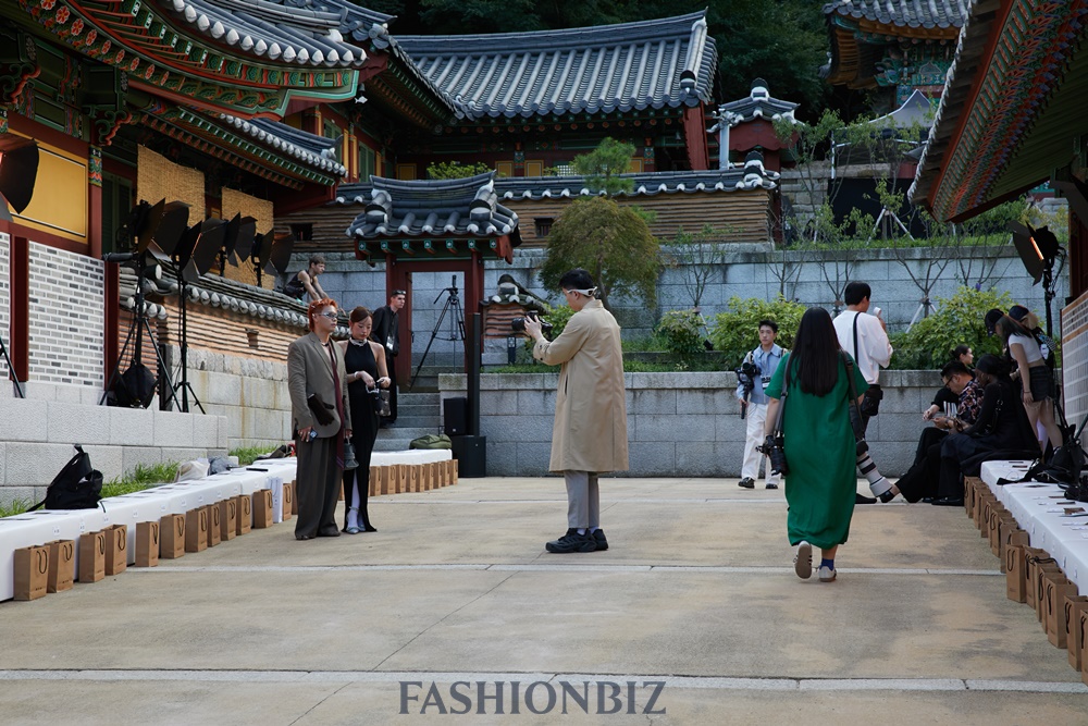 덕수궁길서 시작해 DDP로 이어간 열기... 2026 S/S 서울패션위크 현장은? 1296-Image