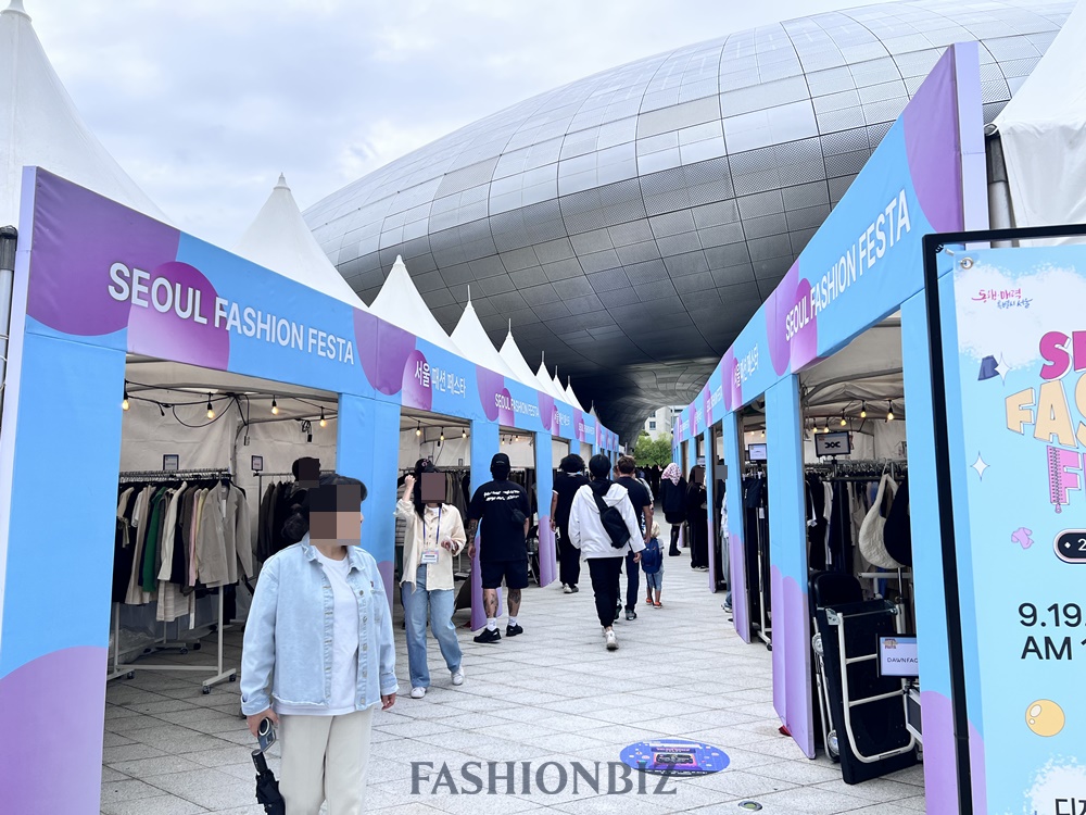 “DDP서 지갑 열린다” K-브랜드 100개 모인 '서울패션페스타' 현장은 3-Image