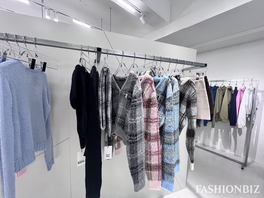 레스트앤레크레이션, 한남서 2025 F/W 공개… 휠라 협업 푸퍼 첫선 900-Image