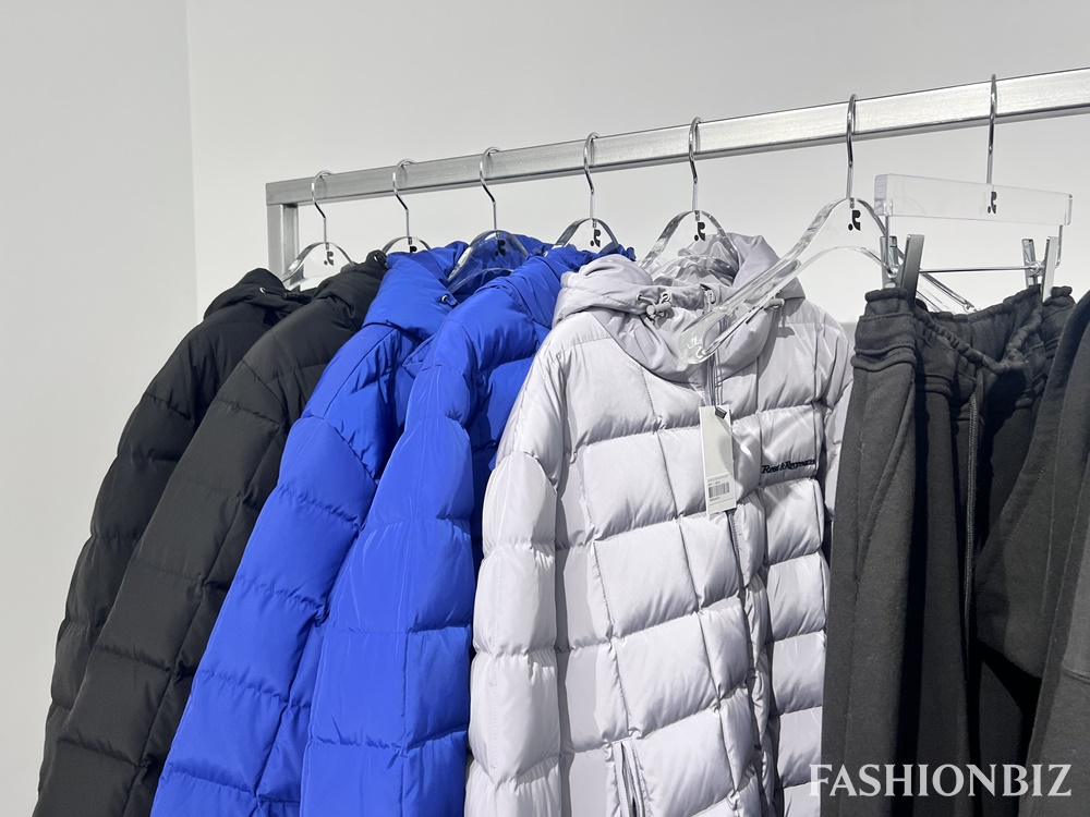 레스트앤레크레이션, 한남서 2025 F/W 공개… 휠라 협업 푸퍼 첫선 1220-Image