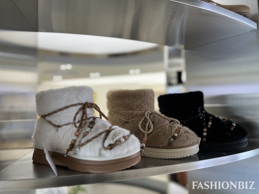 '유통 확장 본격화' 마크모크, 브랜드 첫 매장 서울 도산에 오픈 587-Image