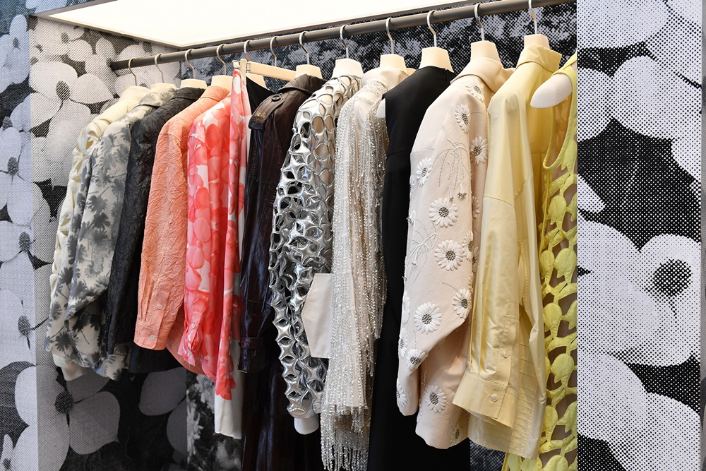 '수공예적 기술 눈길' 제이든초, 비이커 청담서 전시 진행 558-Image