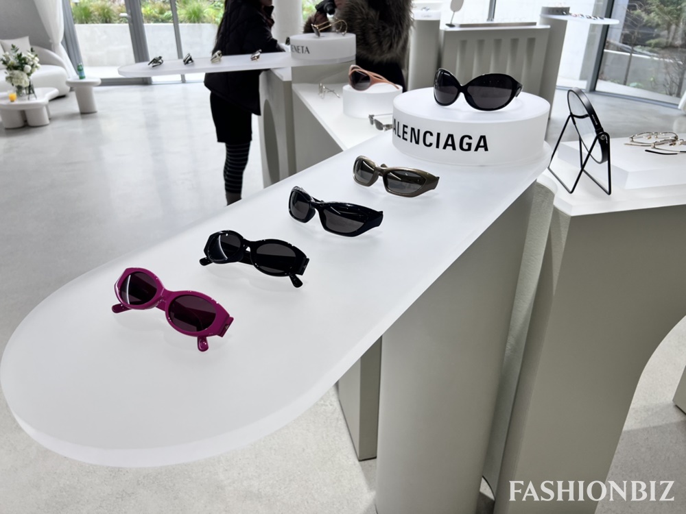 '발렌티노아이웨어 첫선' 케어링아이웨어, 2026 S/S 프레스데이 성료 944-Image