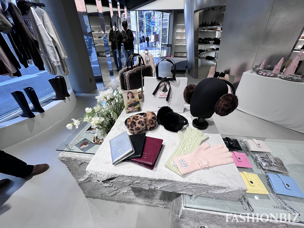 고객 접점 다각화 나선 '마크모크' 성수에 두 번째 플래그십 열어 921-Image