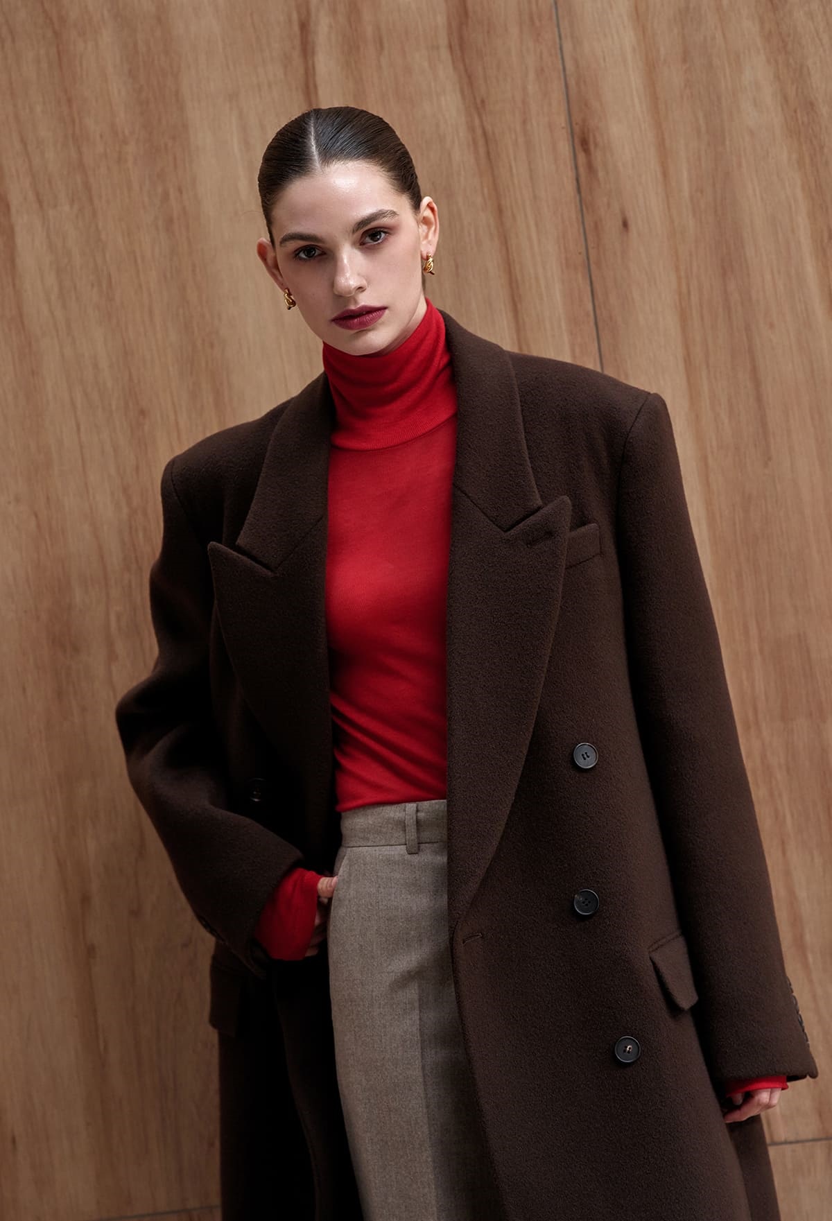 '더블 브레스티드 코트 완판' 르쏭드비, 첫 팝업 흥행 마무리 3-Image