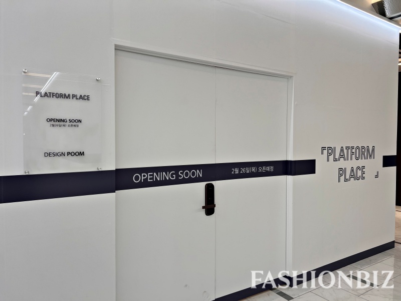 갤러리아의 실험? ‘명품 슈즈’ 비우고 '무신사·아더에러' 채운다 2037-Image