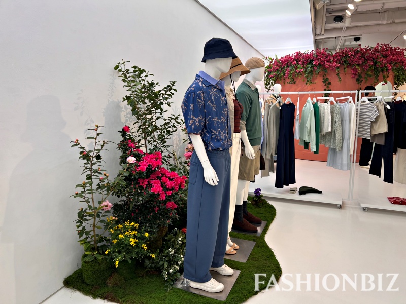 '배기 진·UV웨어·디자이너 협업까지' 유니클로 2026 S/S 프리뷰 가보니 743-Image