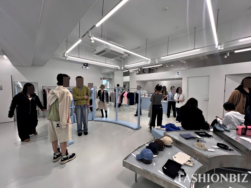 레스트앤레크레이션, 2026 S/S 프레젠테이션 전개... 한남 스토어 리뉴얼 727-Image