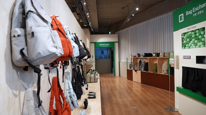 브랜든, 북촌서 ‘여행의 맵시’ 콘셉트 팝업 운영 850-Image