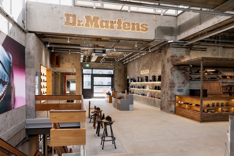 닥터마틴, 국내 17번째 직영점 도산 스토어 오픈 788-Image