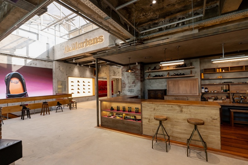 닥터마틴, 국내 17번째 직영점 도산 스토어 오픈 1455-Image